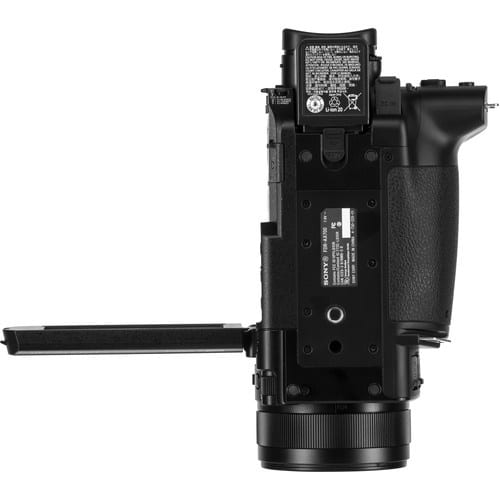 ony FDR-AX700 - 4K HDR Camcorder