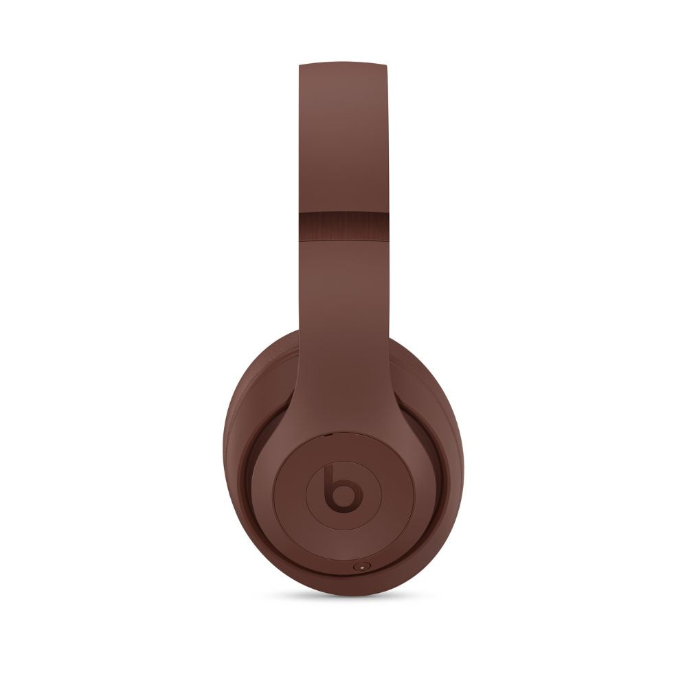 Beats Studio Pro x Kim Special Edition