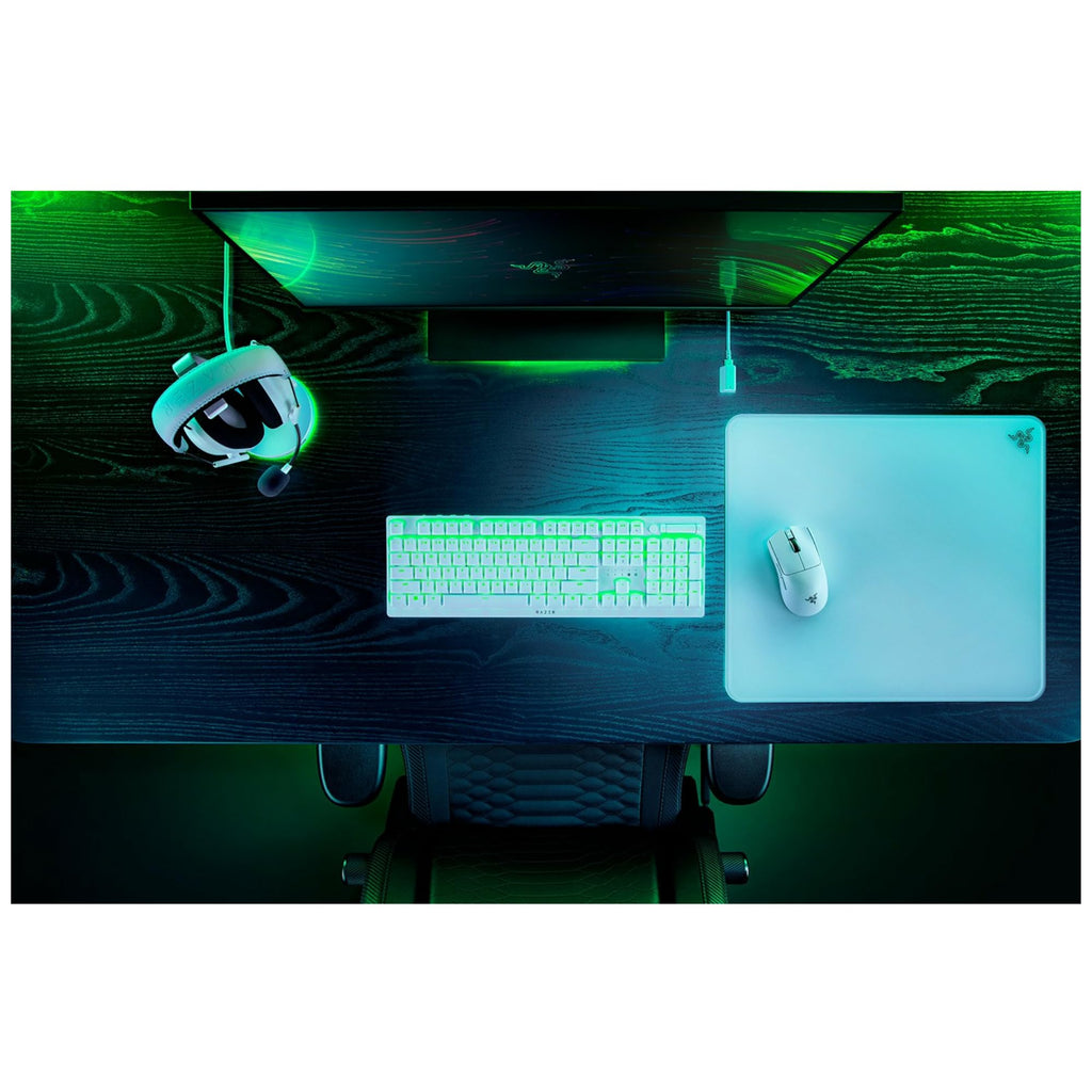 Viper V3 Pro - White Ultra-lightweight Wireless Symmetrical Esports Mouse 54 G Ultra-Lightweight Design Razer™ Focus Pro 35K Optical Sensor Gen-2 Razer™ HyperPolling 8K Hz Technology