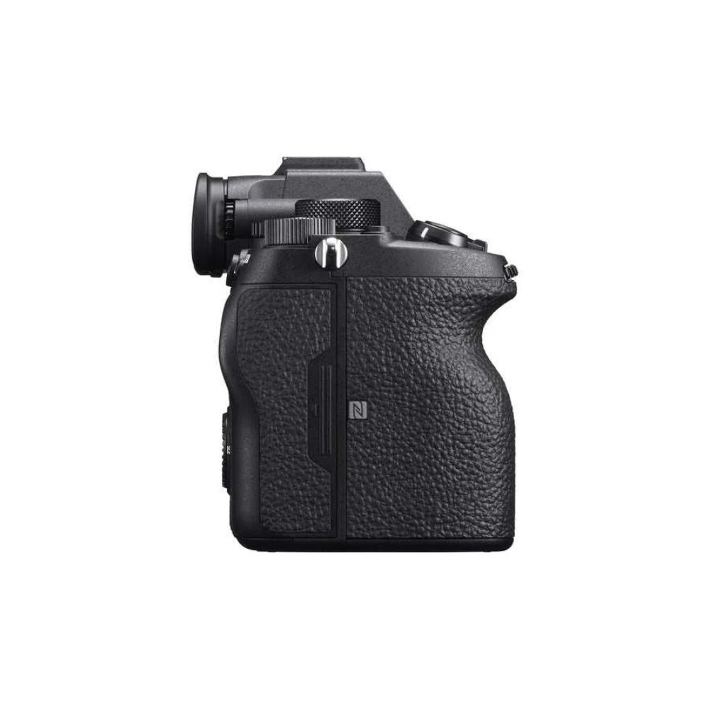 ony Alpha a7R IV Mirrorless Digital Camera