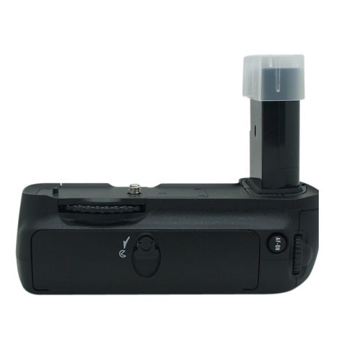 MB-D200 Vertical Battery Grip for Nikon D200 - P556