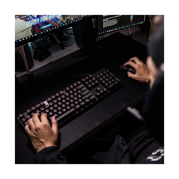 Logitech G413 Backlit Mechanical Gaming Keyboard with USB Passthrough – Carbon